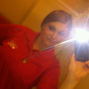 Meet your Posher, Kayley